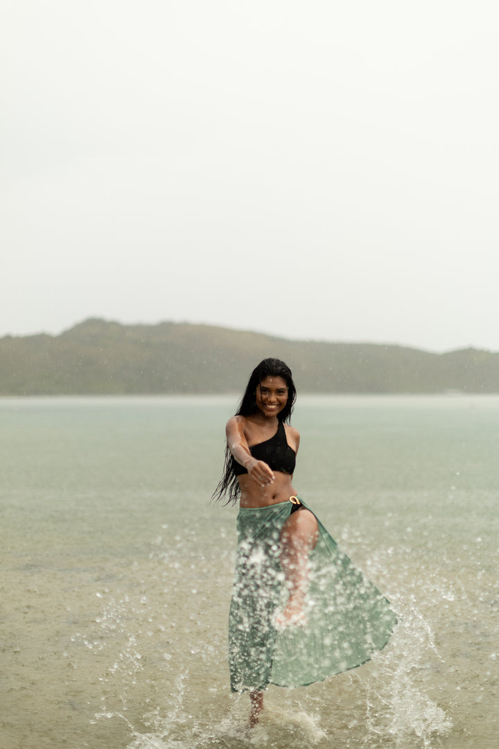 Saida de praia verde saia midi fenda