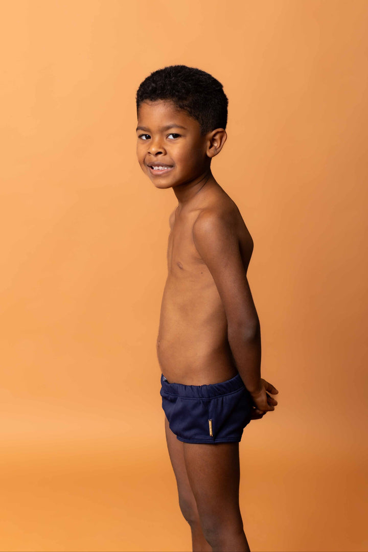 Sunga azul infantil com cadarço