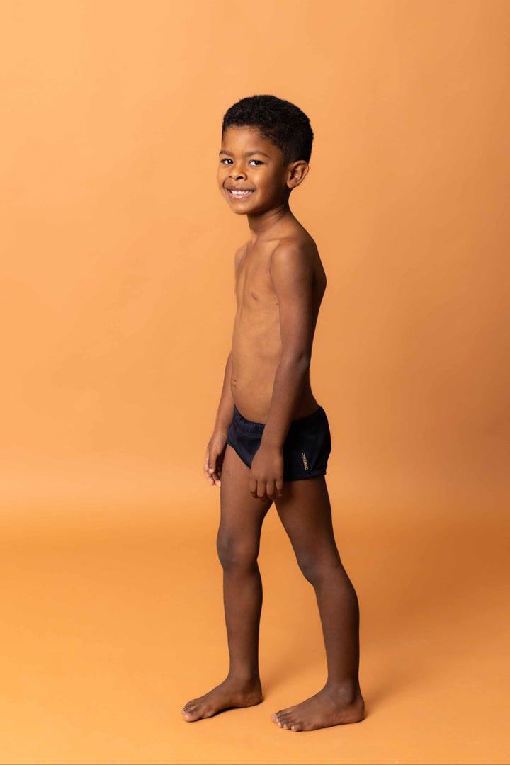 Sungao preta infantil com cadarço